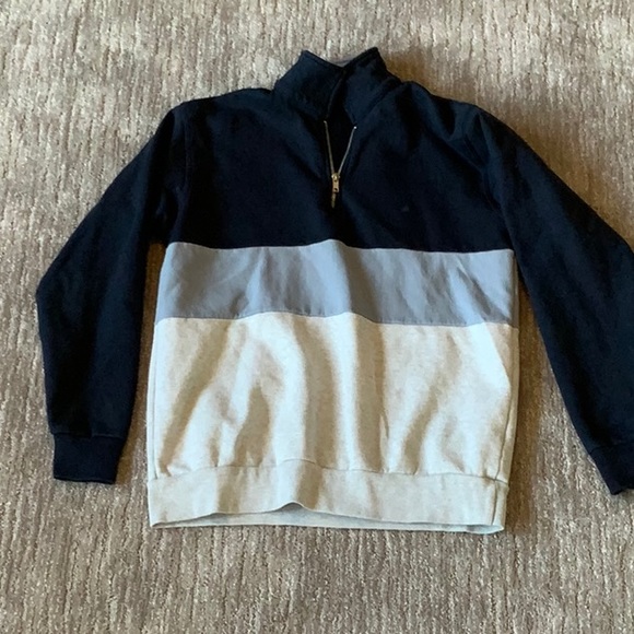 Brandy Melville Tops - Brandy Melville sweatshirt